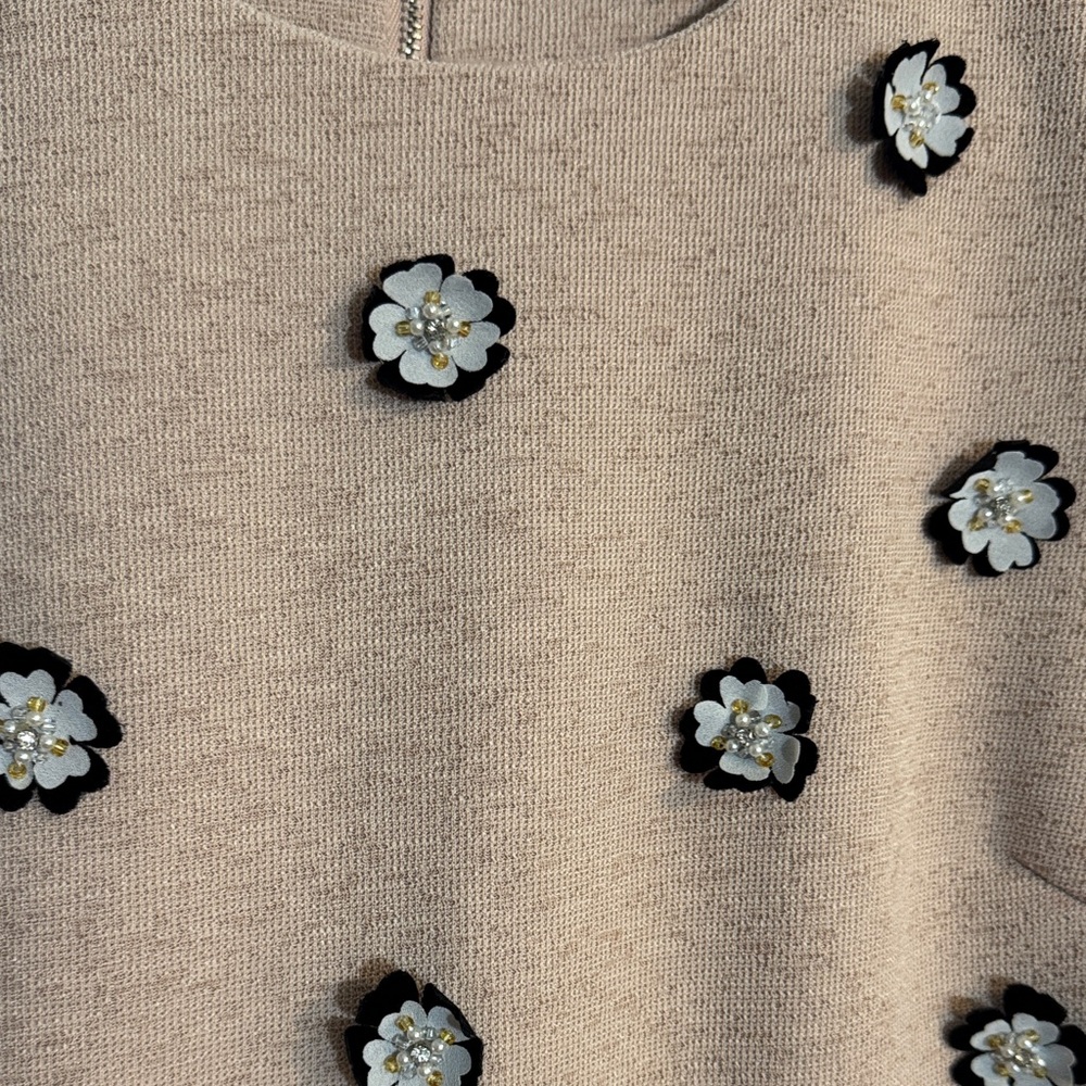 Endless Rose Beige Blouse with Floral Details - Picture 6 of 6